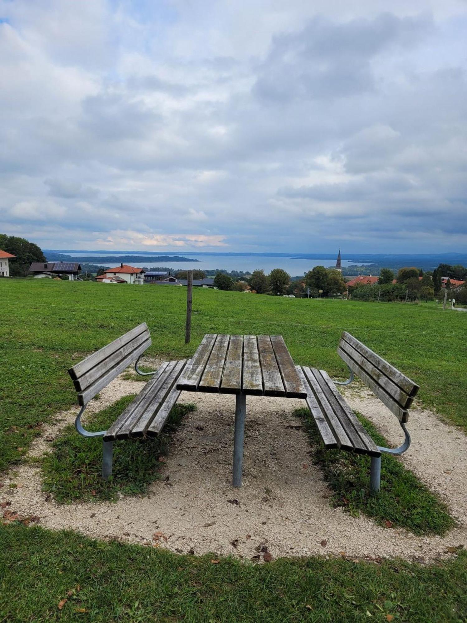 Schnuckeliges Appartement In Prien Am Chiemsee Exteriör bild
