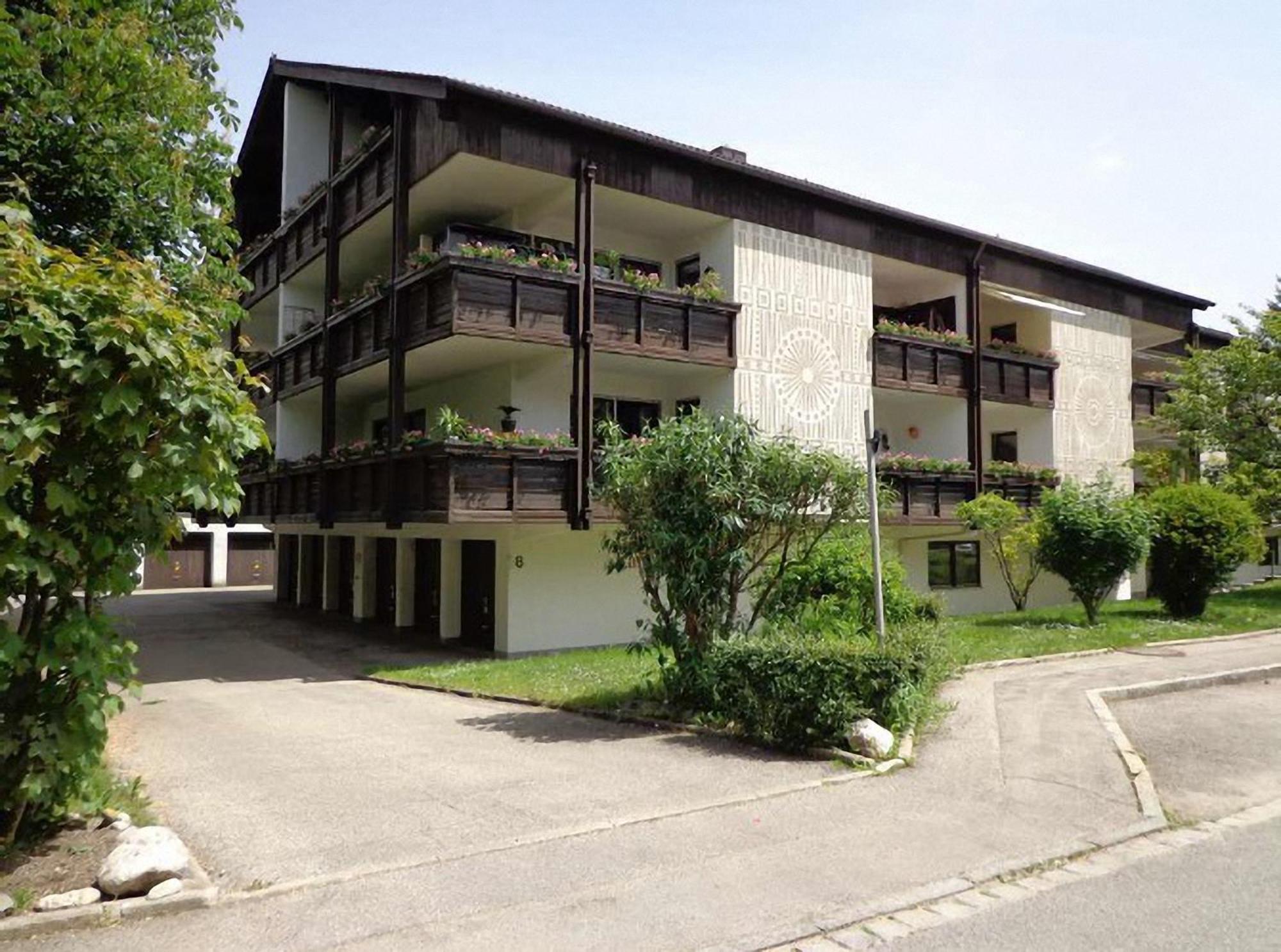 Schnuckeliges Appartement In Prien Am Chiemsee Exteriör bild