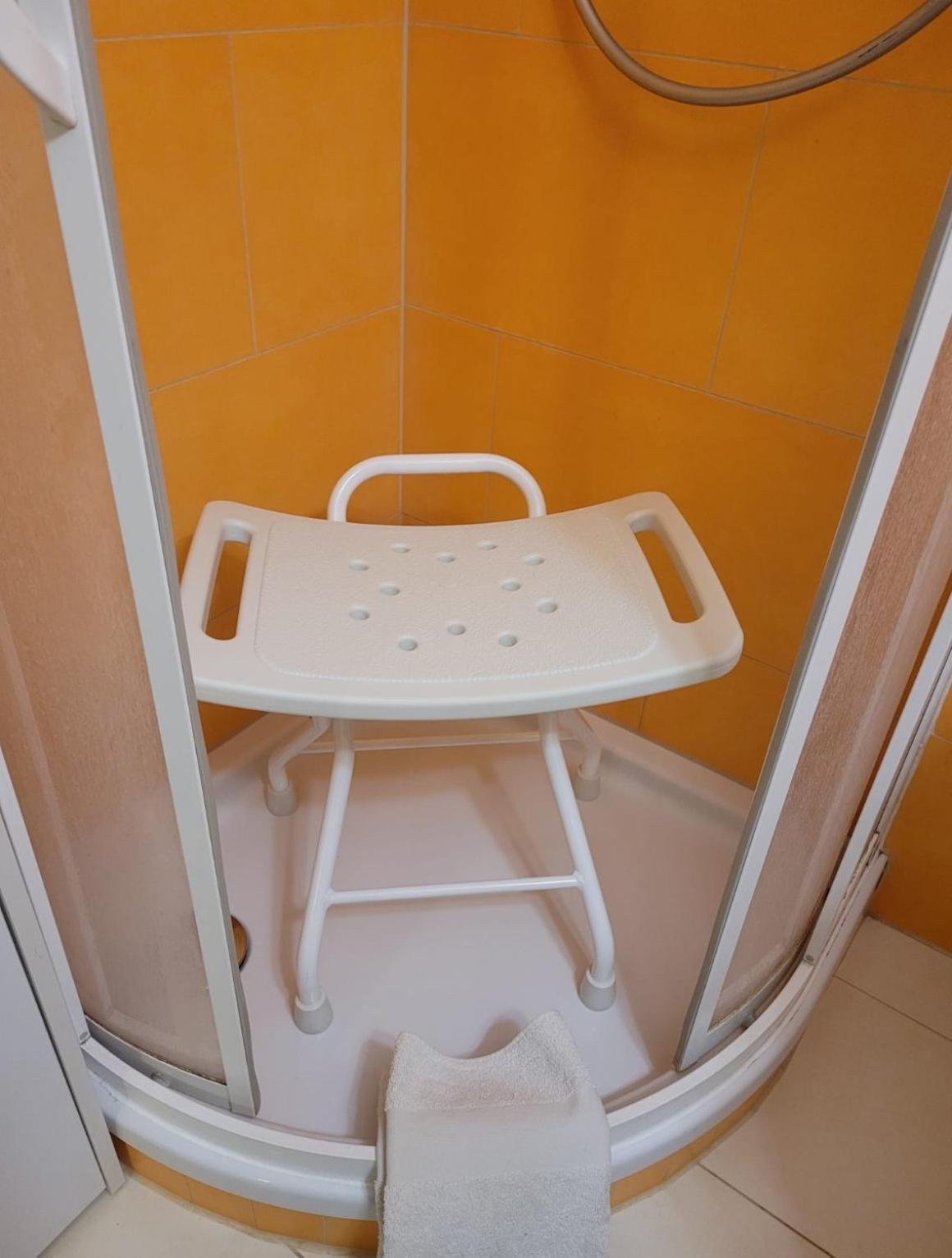 Schnuckeliges Appartement In Prien Am Chiemsee Exteriör bild